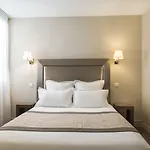 Acacias Etoile Hotel