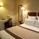 Acacias Etoile Hotel 3*