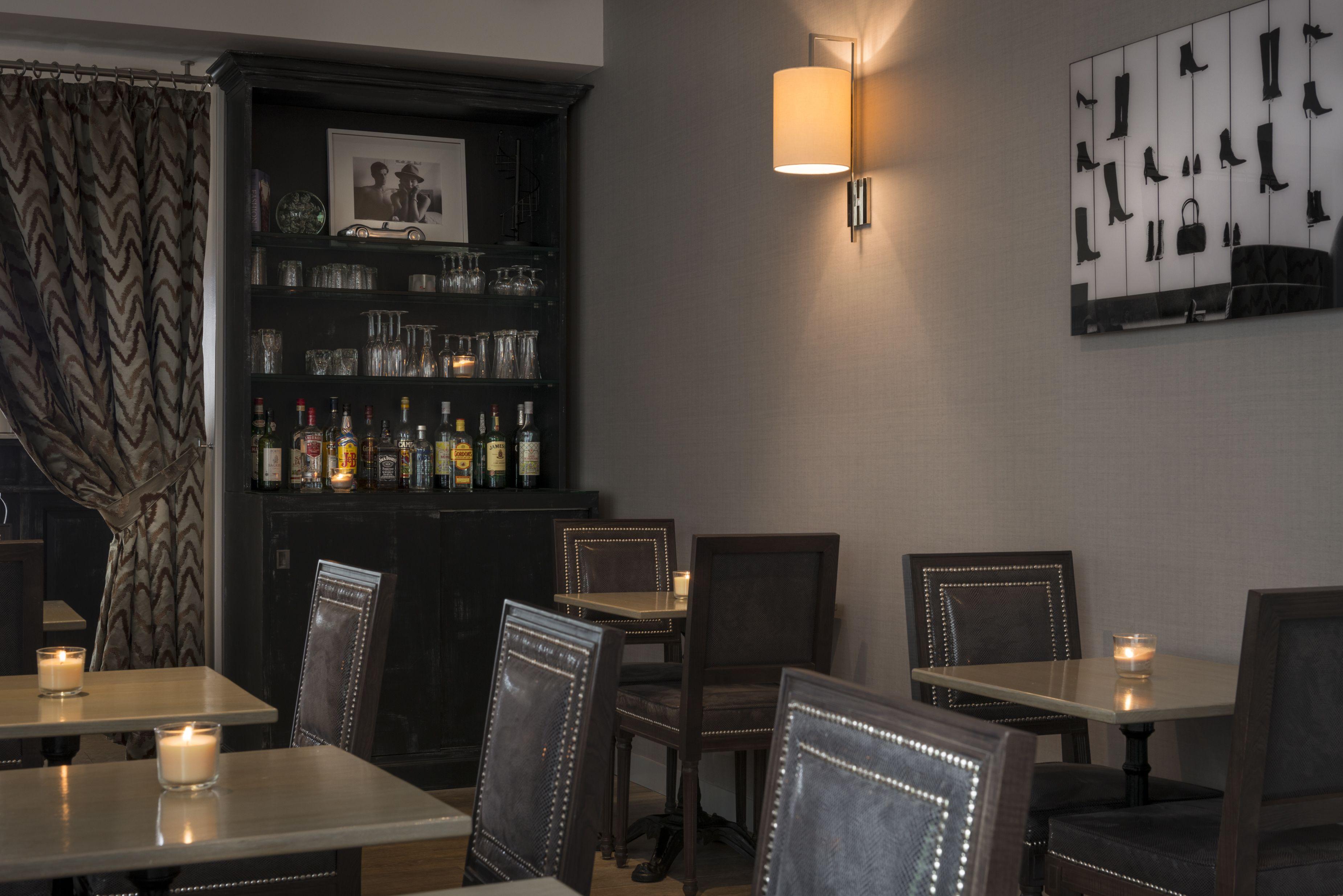 Acacias Etoile Hotel 3*