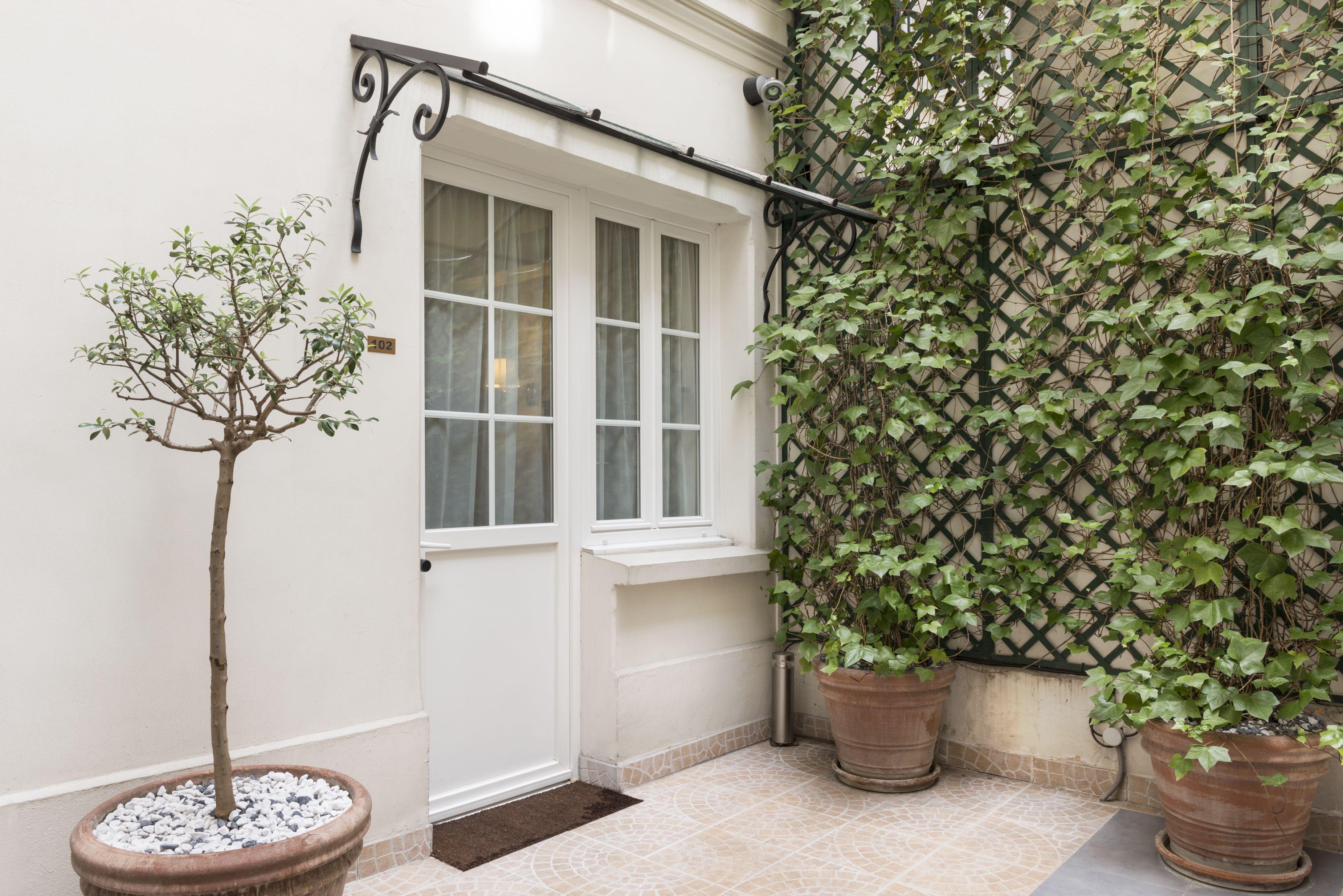 Acacias Etoile Hotel 3*